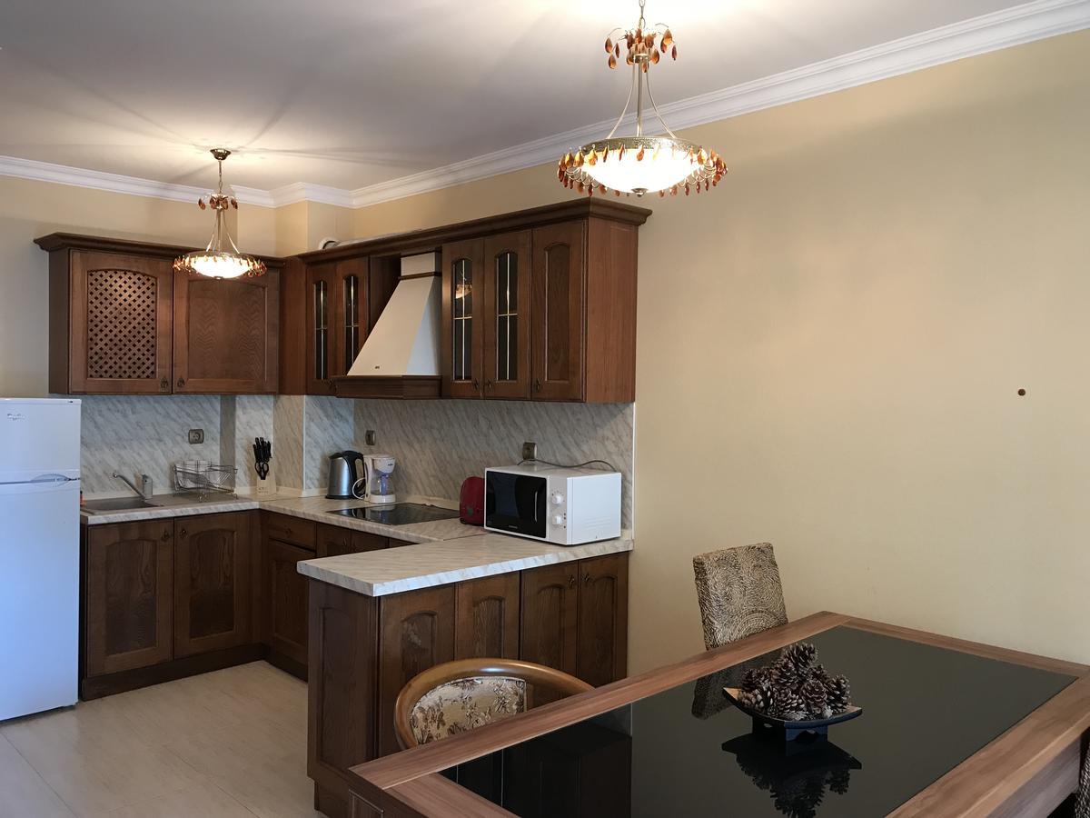 Apartcomplex Splendid Saints Constantine and Helena Exterior foto